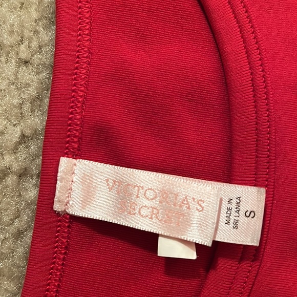 Vintage Victoria’s Secret red bodycon T-shirt Size small - Picture 3 of 6